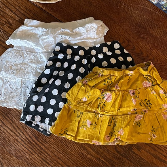 Old Navy Other - Girls skirt bundle